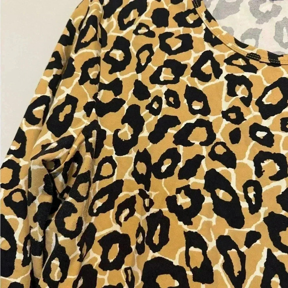 J McLaughlin Top  Womens  Leopard Print  Blouse Size L 3/4 Sleeve - Picture 3 of 5